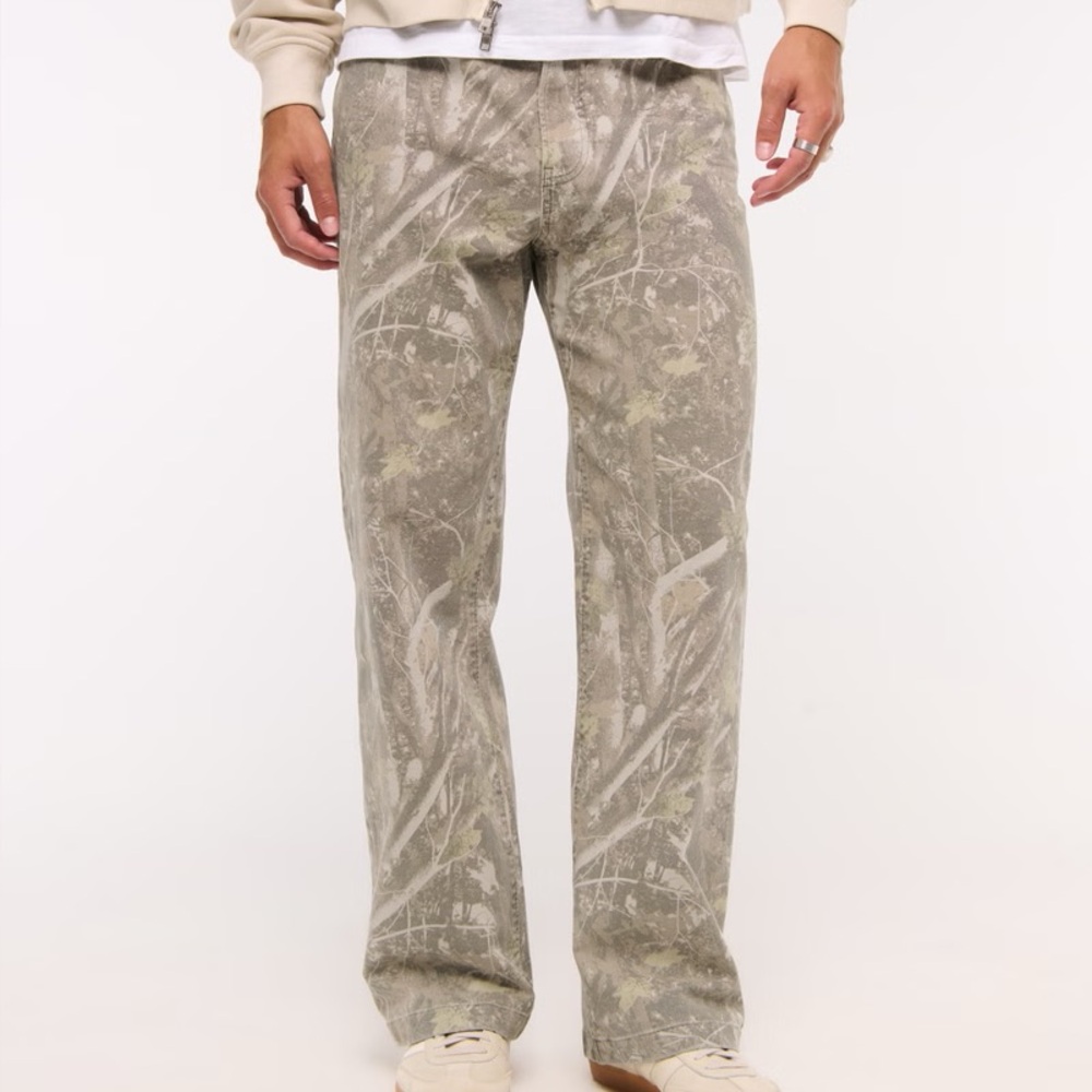 Abercrombie Men’s Baggy Camo Pants